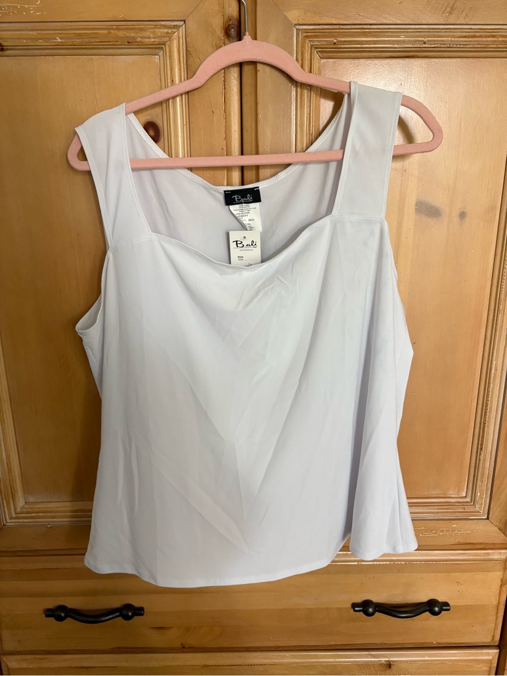 Bali White Sleeveless Tank Top – Size XXL (NWT)